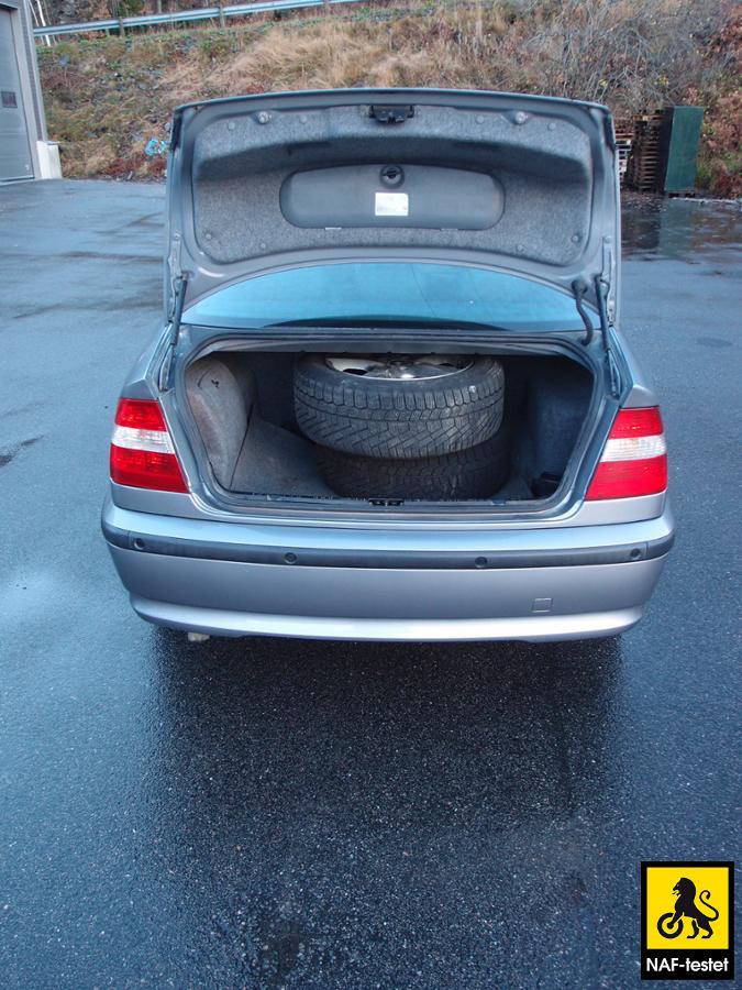 2004 BMW 3-serie, 320d 150Hk NAVI/SKINN/XENON/TAKLUKE/PDC, 222192km