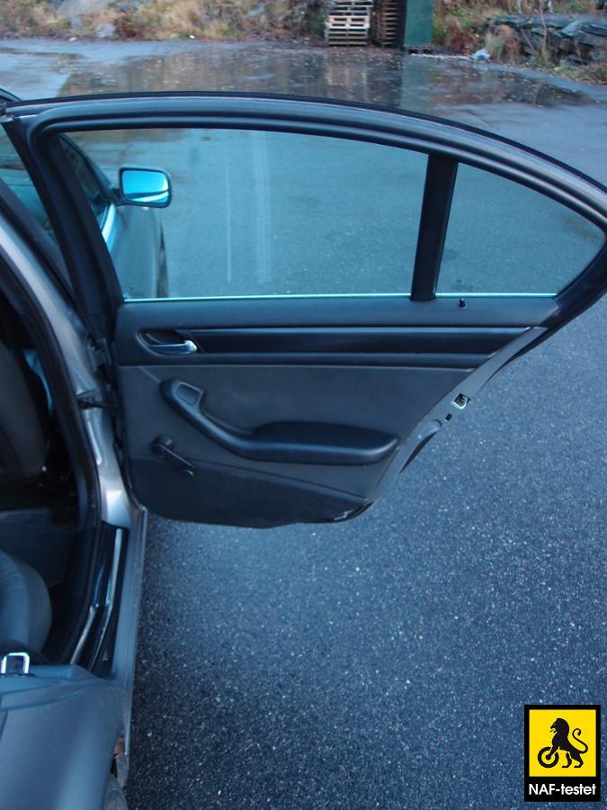 2004 BMW 3-serie, 320d 150Hk NAVI/SKINN/XENON/TAKLUKE/PDC, 222192km