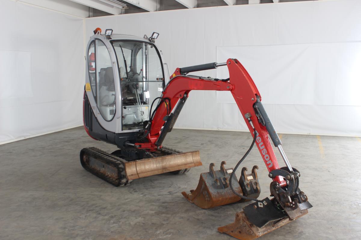 Neuson 1502/1503 RVD 1700kg